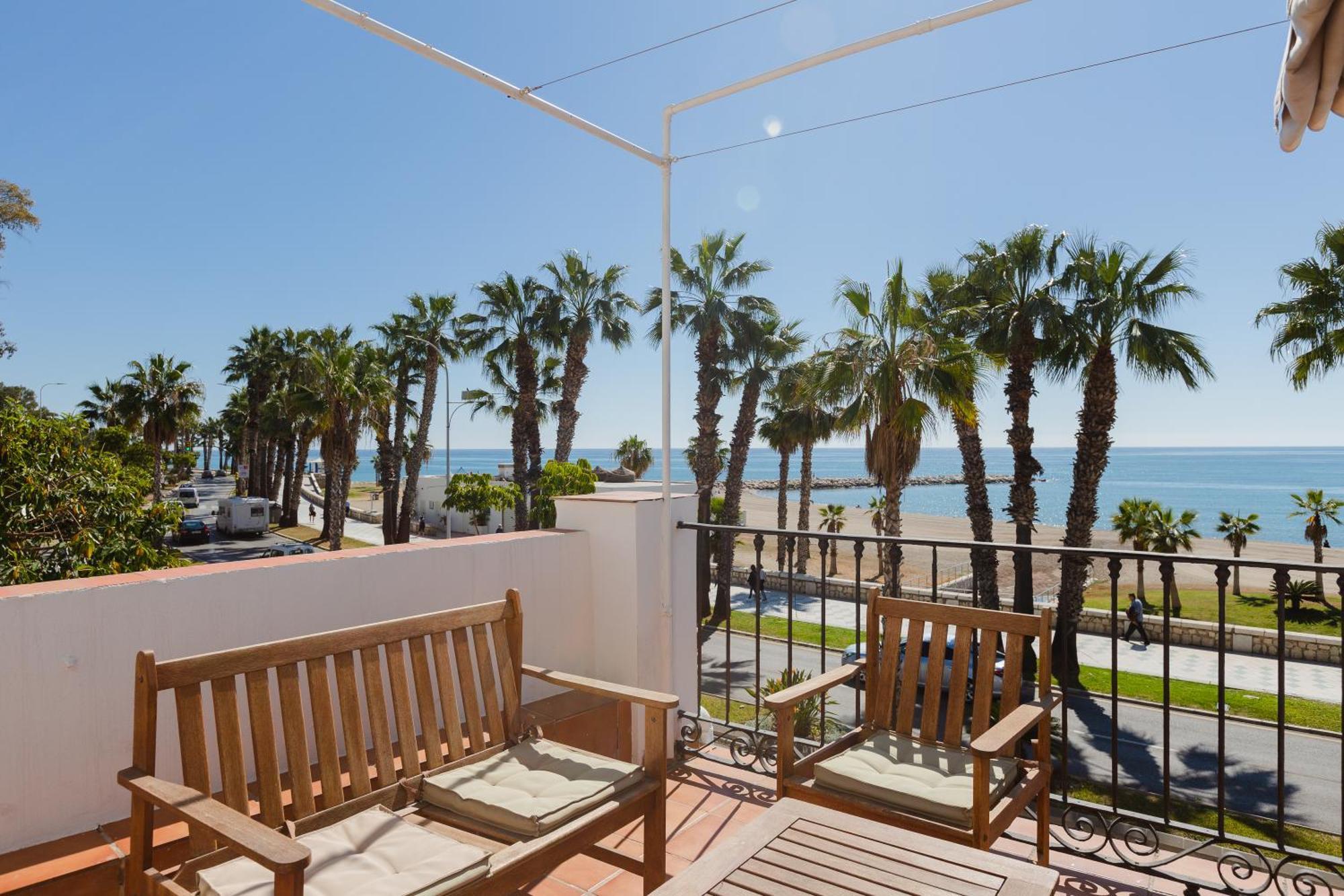 Apartamento Con Encanto En Primera Linea De Playa Málaga Esterno foto